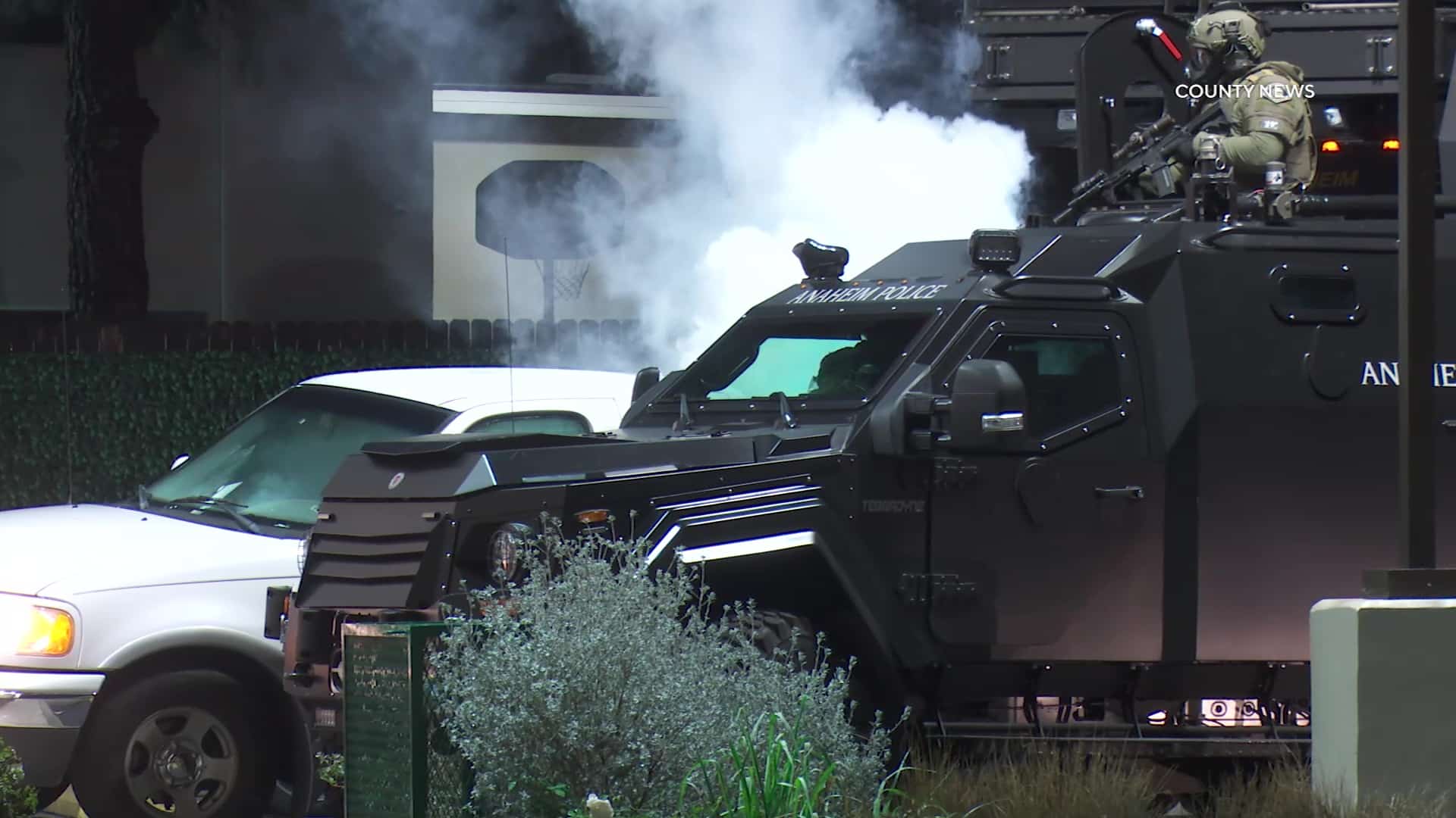 Anaheim Suspect Arrested Following SWAT Standoff In 7Eleven Parking